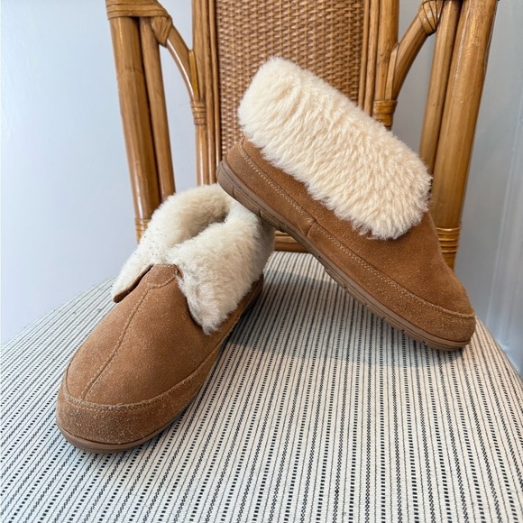 Vermont Country Store Acorn Moccasin Slippers - Picture 1 of 7
